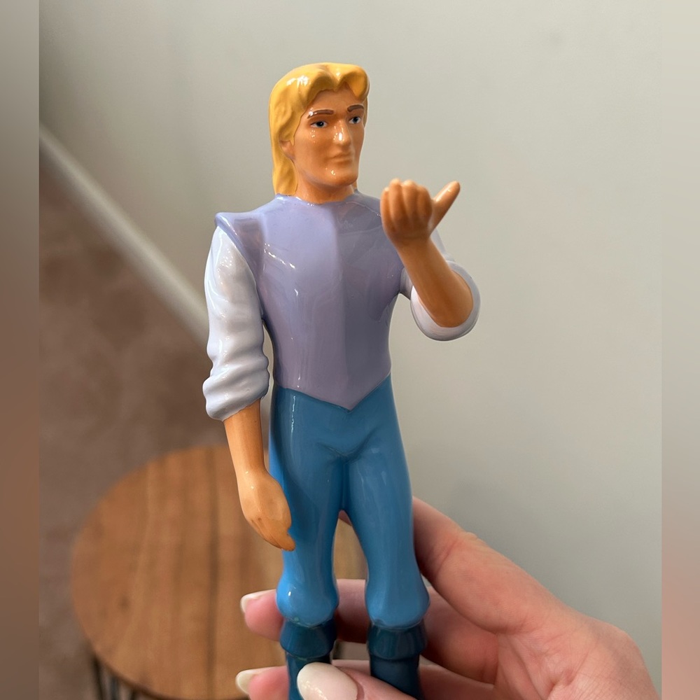 Disney John Smith Ceramic Figurine Vintage Pocahontas Statue‎ Collectible Decor